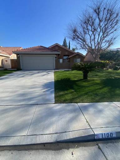 Main picture of 1100 Sand Creek Dr