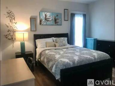 Main picture of 1351 East Blvd