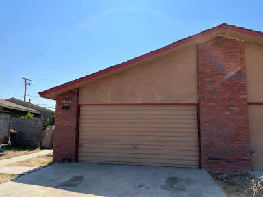 Main picture of 4838 E Huntington Ave