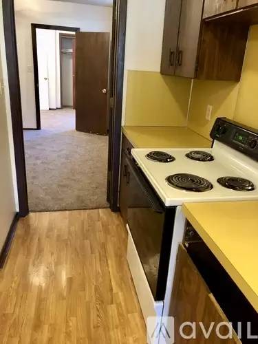 Main picture of 524 W 8th St