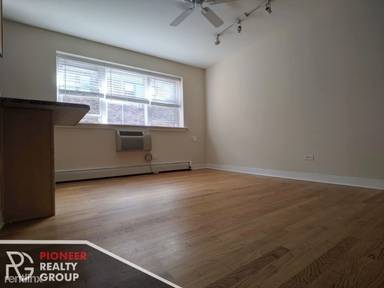 Main picture of 625 W Wrightwood Ave Apartments
