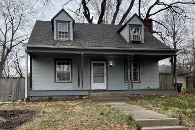 Main picture of 700 SW Macvicar Ave