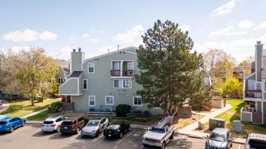 Main picture of 932 S Dearborn Way