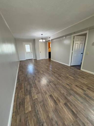 Main picture of 19 Shanna Dr