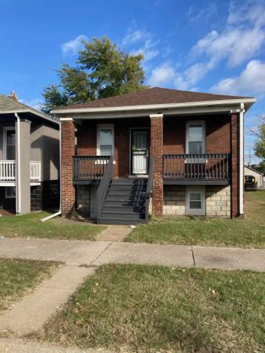 Main picture of 3843 Carey St