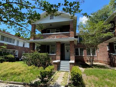 Main picture of 2303 College St