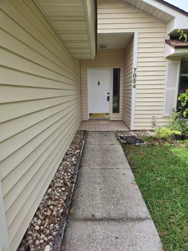 Main picture of 7854 Hunters Lake Cir S