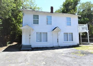 Main picture of 105 1/2 W Jane St