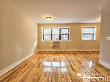 Main picture of 510 W Briar Pl
