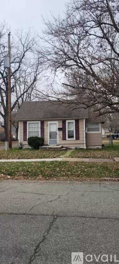 Main picture of 806 N Grand St