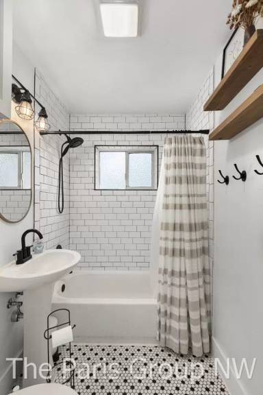 Main picture of 2303 NE 7th St