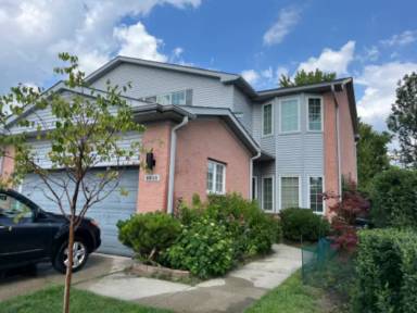 Main picture of 8635 N Shermer Rd