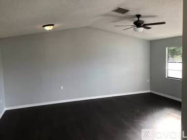 Main picture of 8124 Cormel St