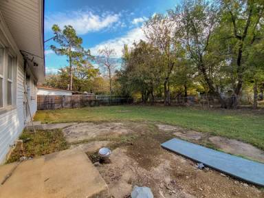 Main picture of 518 W Park St