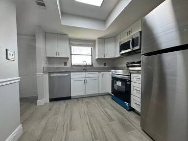 Main picture of Pine Haven Condominiums