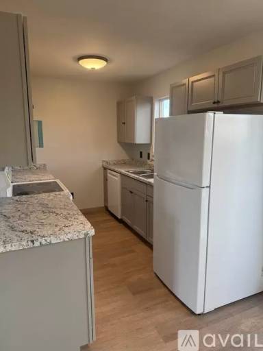 Main picture of 2896 Orchard Ave