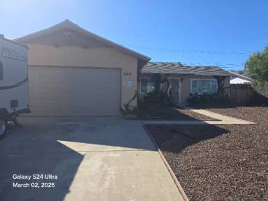Main picture of 786 Thayer Ln