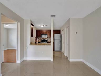 Main picture of 1471 NW 22nd Ct