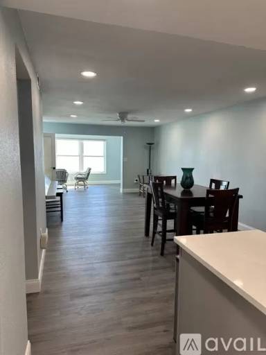 Main picture of 5900 Shore Blvd S