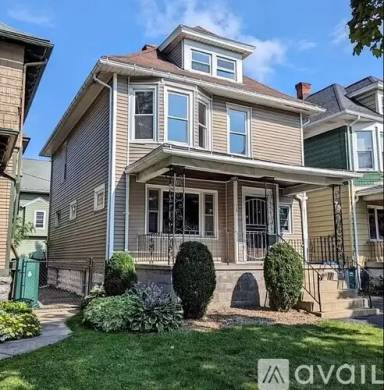 Main picture of 79 Meech Ave