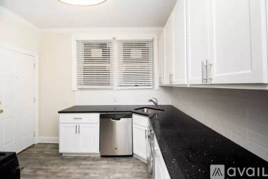 Main picture of 1132 Maple Ave