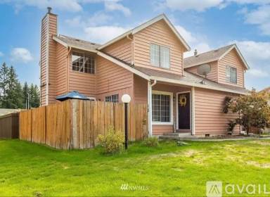 Main picture of 654 Malibu Dr SE
