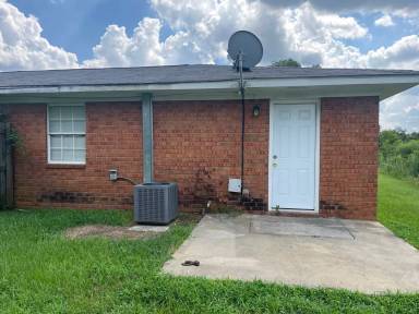 Main picture of 10 Creek Ct