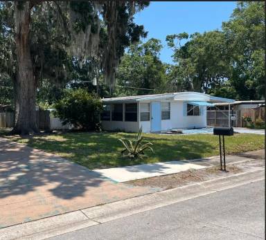 Main picture of 150 Westgate Dr