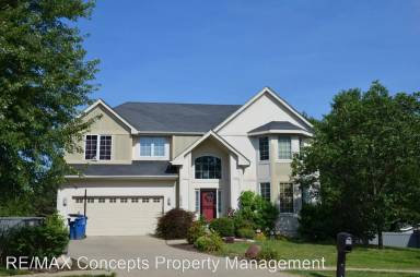 Main picture of 3000 E Titus Ave