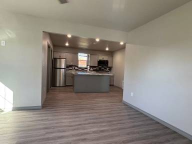 Main picture of 705 W D Ave
