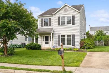 Main picture of 7 McCarty Ct