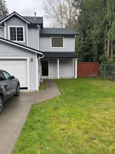 Main picture of 12127 209th Avenue Ct E