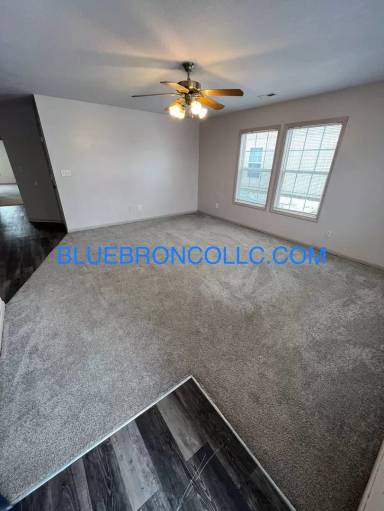 Main picture of 718 Meadow Ln