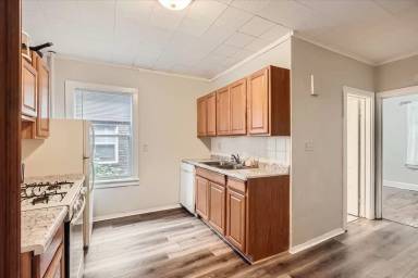 Main picture of 1716 Grand Ave