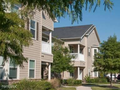 Main picture of Villas At Huffmeister
