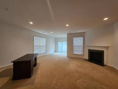 Main picture of 5027 Wesley Sq