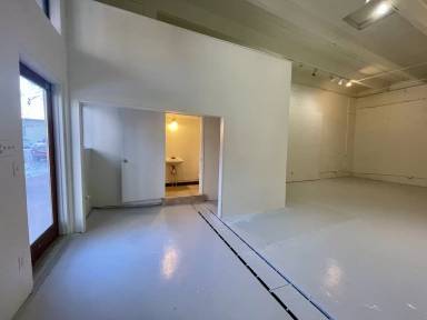 Main picture of 901 W San Mateo Rd