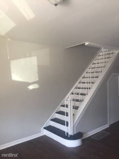 Main picture of 2123 S 60th St