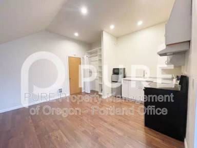 Main picture of 5816 SW Huddleson St