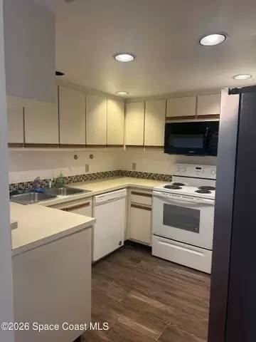 Main picture of 1600 Woodland Dr