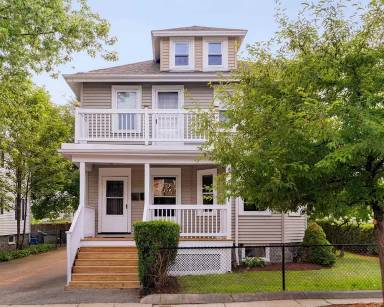 Main picture of 38 Burgoyne St