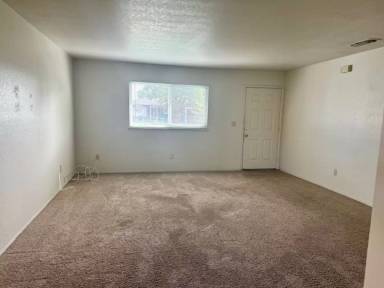 Main picture of 737 Robert Ave