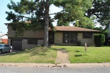 Main picture of 711 Belaire