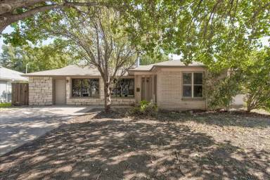 Main picture of 4171 Carolyn Rd