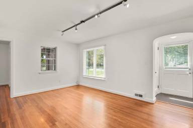 Main picture of 408 Ethan Allen Ave