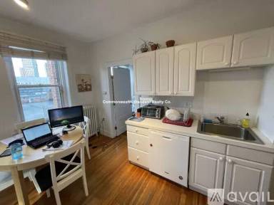 Main picture of 15 Revere St