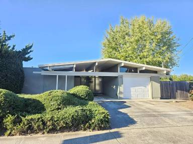 Main picture of 4100 Wilson Ln