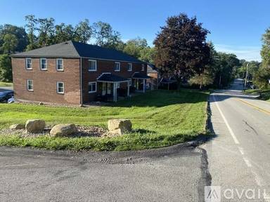 Main picture of 619 Robbins Station Rd