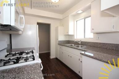 Main picture of 2621 Vanderbilt Ln