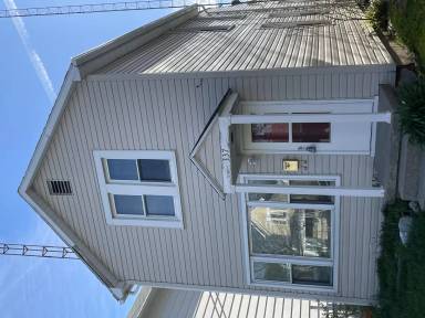 Main picture of 337 SW 3rd St